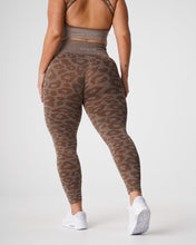 Load image into Gallery viewer, Mocha Leopard Seamless Leggings