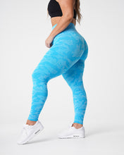 Load image into Gallery viewer, Caribbean Camo Seamless Leggings