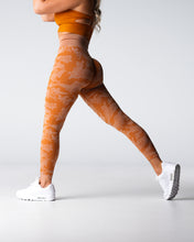 Load image into Gallery viewer, Terracotta Camo Seamless Leggings