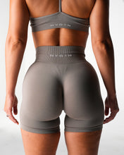 Load image into Gallery viewer, Taupe Discover Seamless Shorts