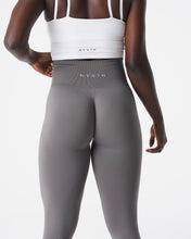 Load image into Gallery viewer, Charcoal Solid Seamless Leggings