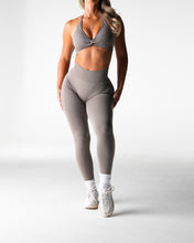 Load image into Gallery viewer, Taupe Endura Seamless Leggings