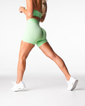 Load image into Gallery viewer, Pistachio Pro Seamless Shorts