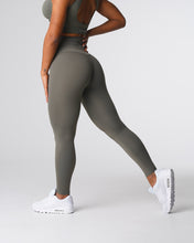 Load image into Gallery viewer, Khaki Green Signature 2.0 Leggings