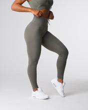 Load image into Gallery viewer, Khaki Green Signature 2.0 Leggings