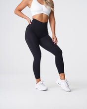 Load image into Gallery viewer, Black Signature 2.0 Leggings