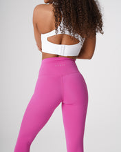 Load image into Gallery viewer, Wild Berry Signature 2.0 Leggings